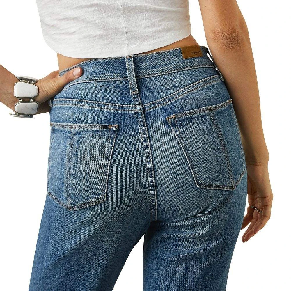 Ariat Women's High Rise Ultra Lucy Relaxed Straight Jean Fontana - Image 3